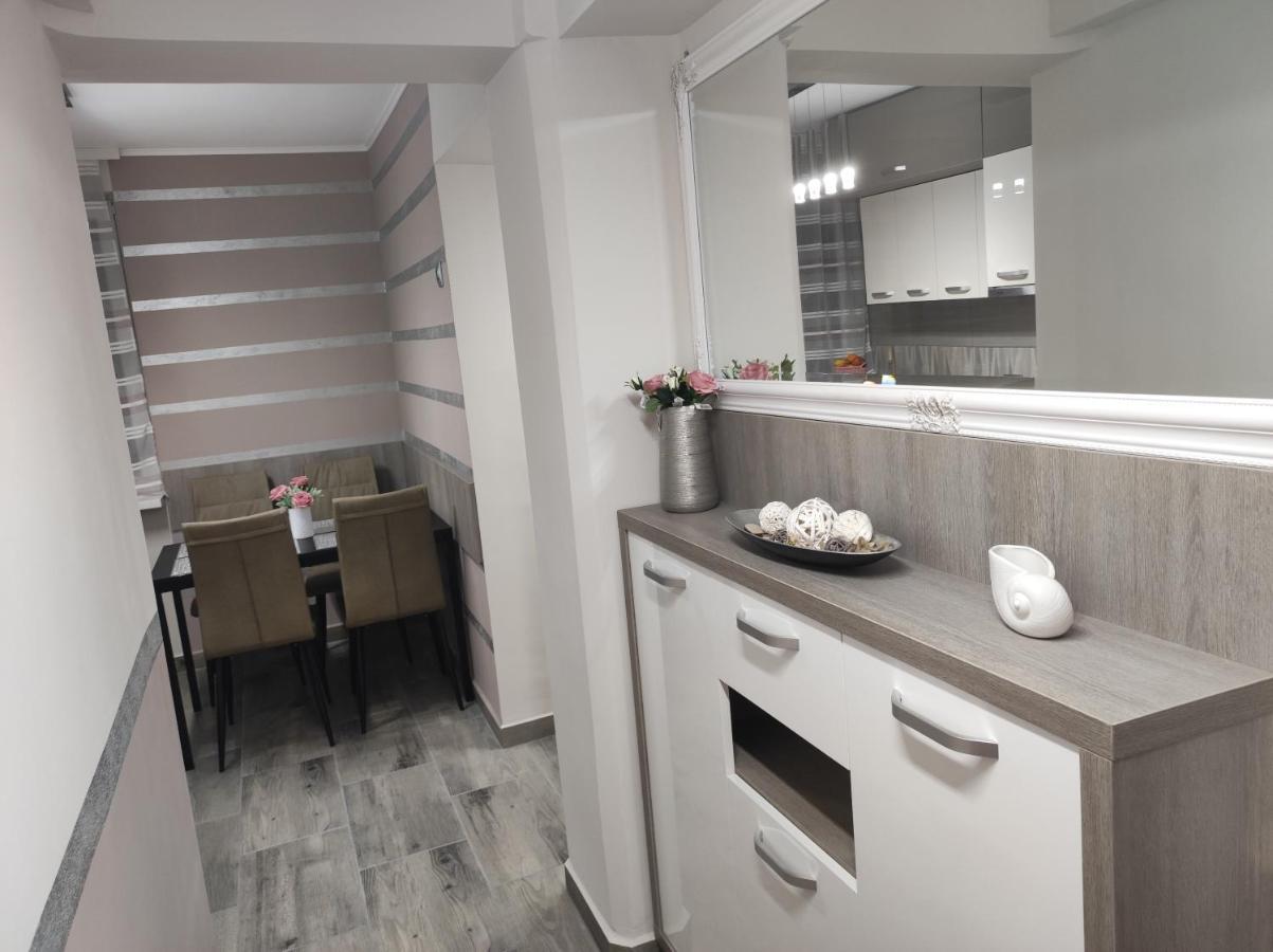 Midtown Apartment Oradea Exterior foto